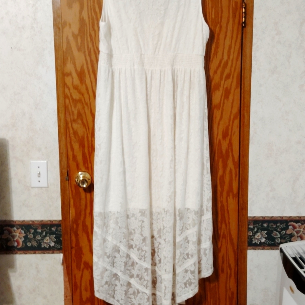 torrid 2 Ivory High-Low Lace Dress - Picture 5 of 6